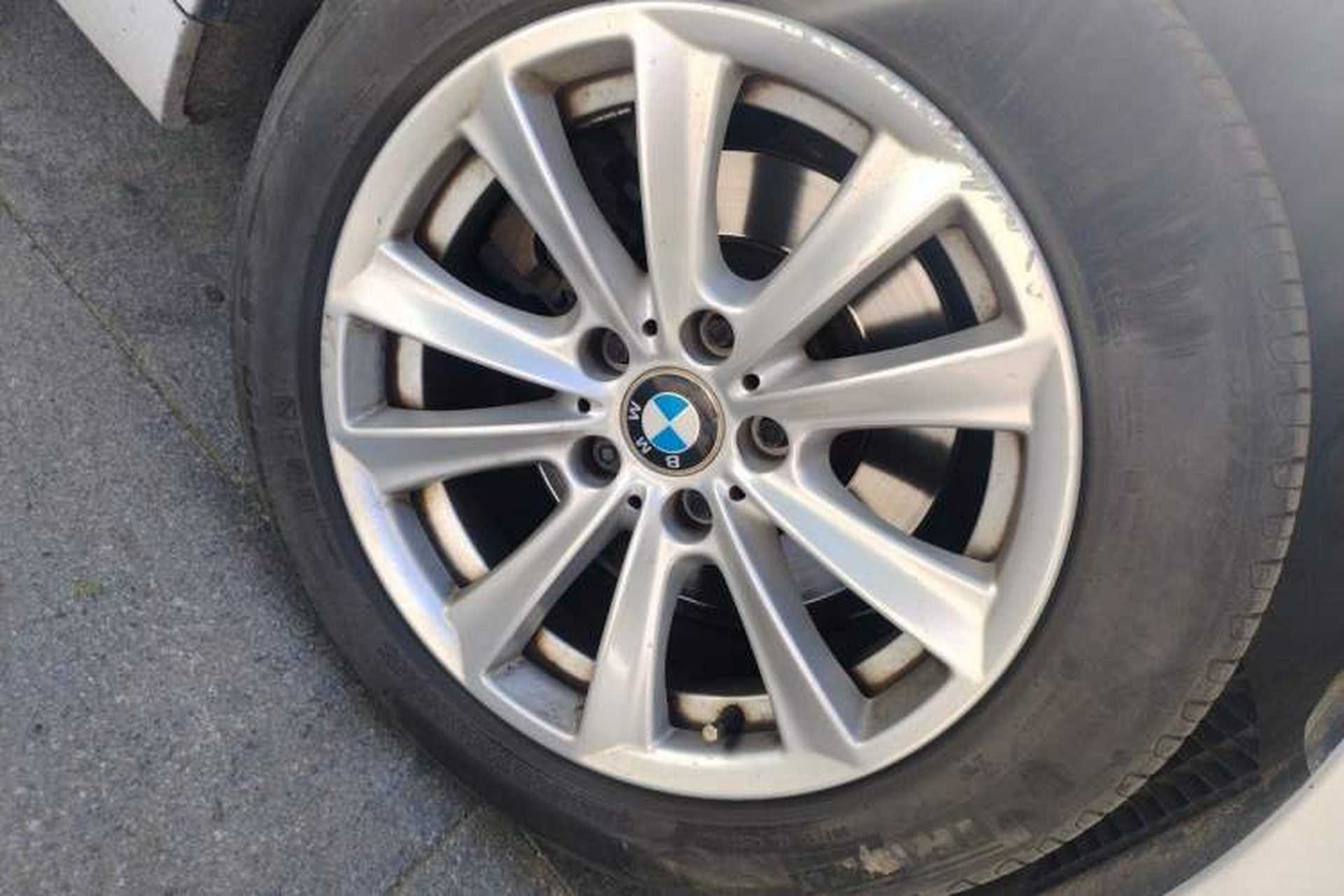 Used BMW 5 Series 2012 523Li Luxury Model Right Front Wheel Hub