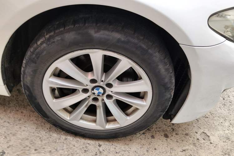 Used BMW 5 Series 2012 523Li Leading Model Right Front Wheel Hub