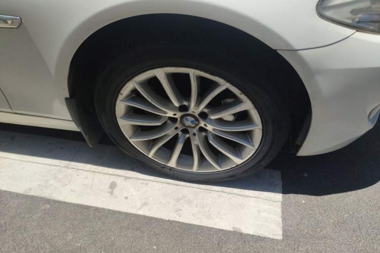 Used BMW 5 Series 2012 523Li Leading Model Right Front Wheel Hub