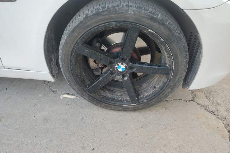 Used BMW 5 Series 2012 530Li Leading Model Right Front Wheel Hub