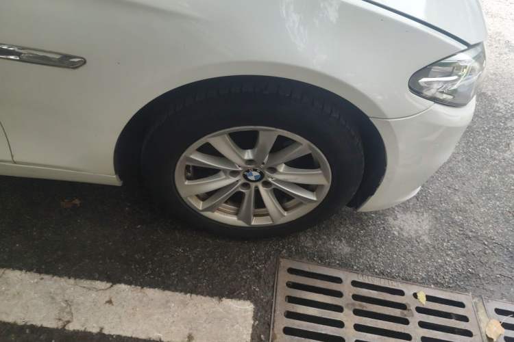 Used BMW 5 Series 2012 523Li Leading Model Right Front Wheel Hub