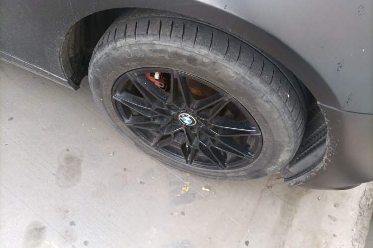 Used BMW 5 Series 2012 523Li Luxury Model Right Front Wheel Hub