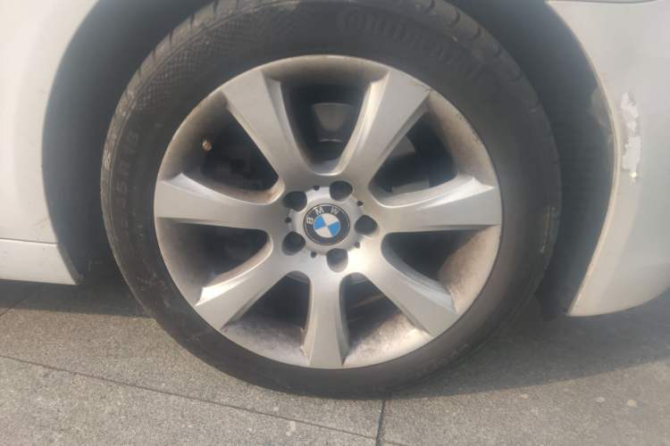 Used BMW 5 Series 2012 530i Sport Touring Right Front Wheel Hub