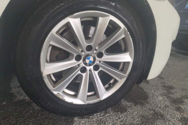 Used BMW 5 Series 2012 523Li Luxury Model Right Front Wheel Hub