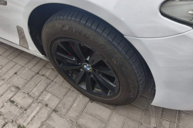 Used BMW 5 Series 2012 523Li Luxury Model Right Front Wheel Hub