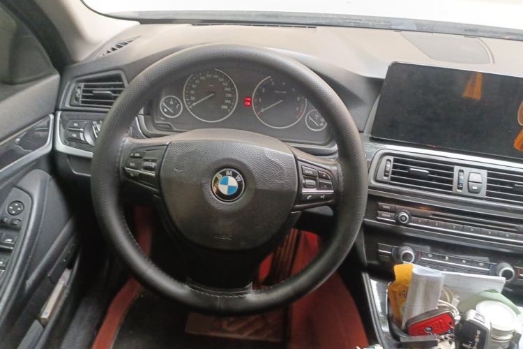 Used BMW 5 Series 2012 520Li Elegant Edition Steering Wheel