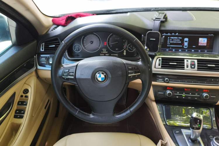 Used BMW 5 Series 2012 520Li Elegant Edition Steering Wheel