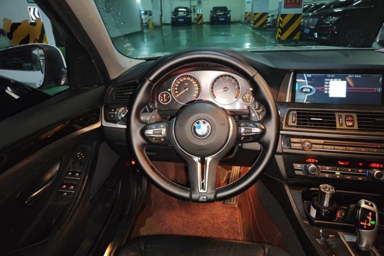 Used BMW 5 Series 2012 523Li Leading Model Steering Wheel