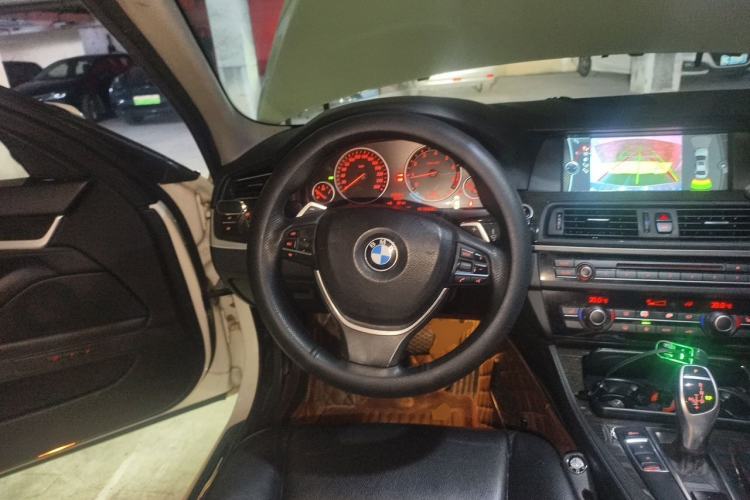 Used BMW 5 Series 2012 535Li Leading Model Steering Wheel