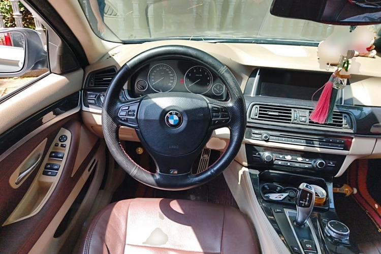 Used BMW 5 Series 2012 523Li Leading Model Steering Wheel