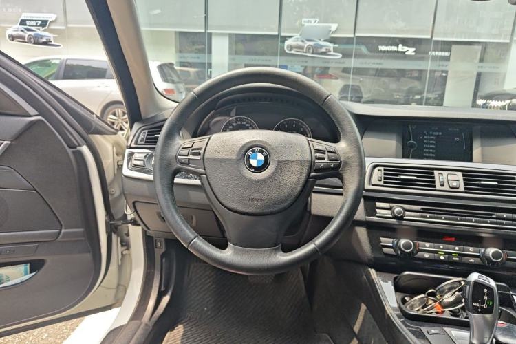 Used BMW 5 Series 2012 520Li Elegant Edition Steering Wheel