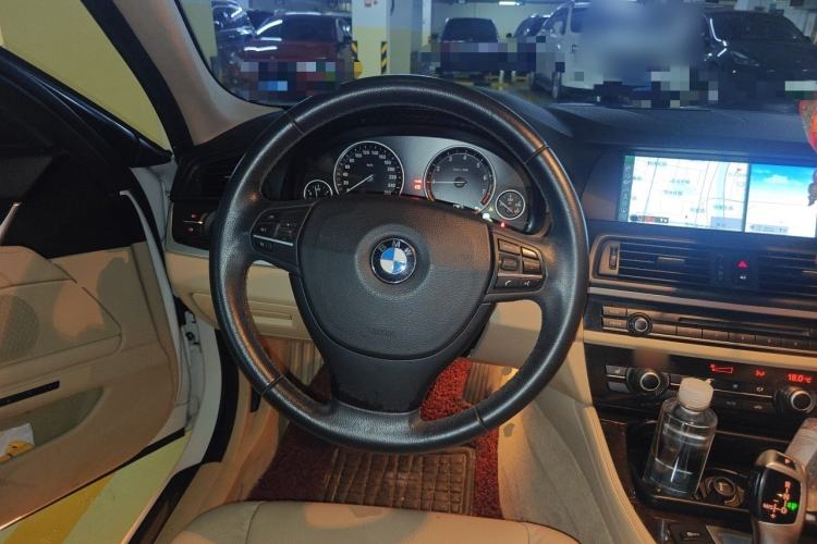 Used BMW 5 Series 2012 523Li Leading Model Steering Wheel