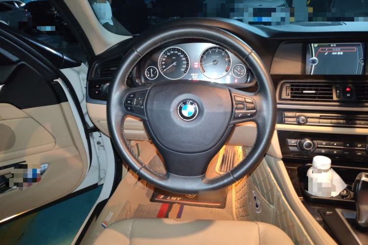 Used BMW 5 Series 2012 523Li Leading Model Steering Wheel