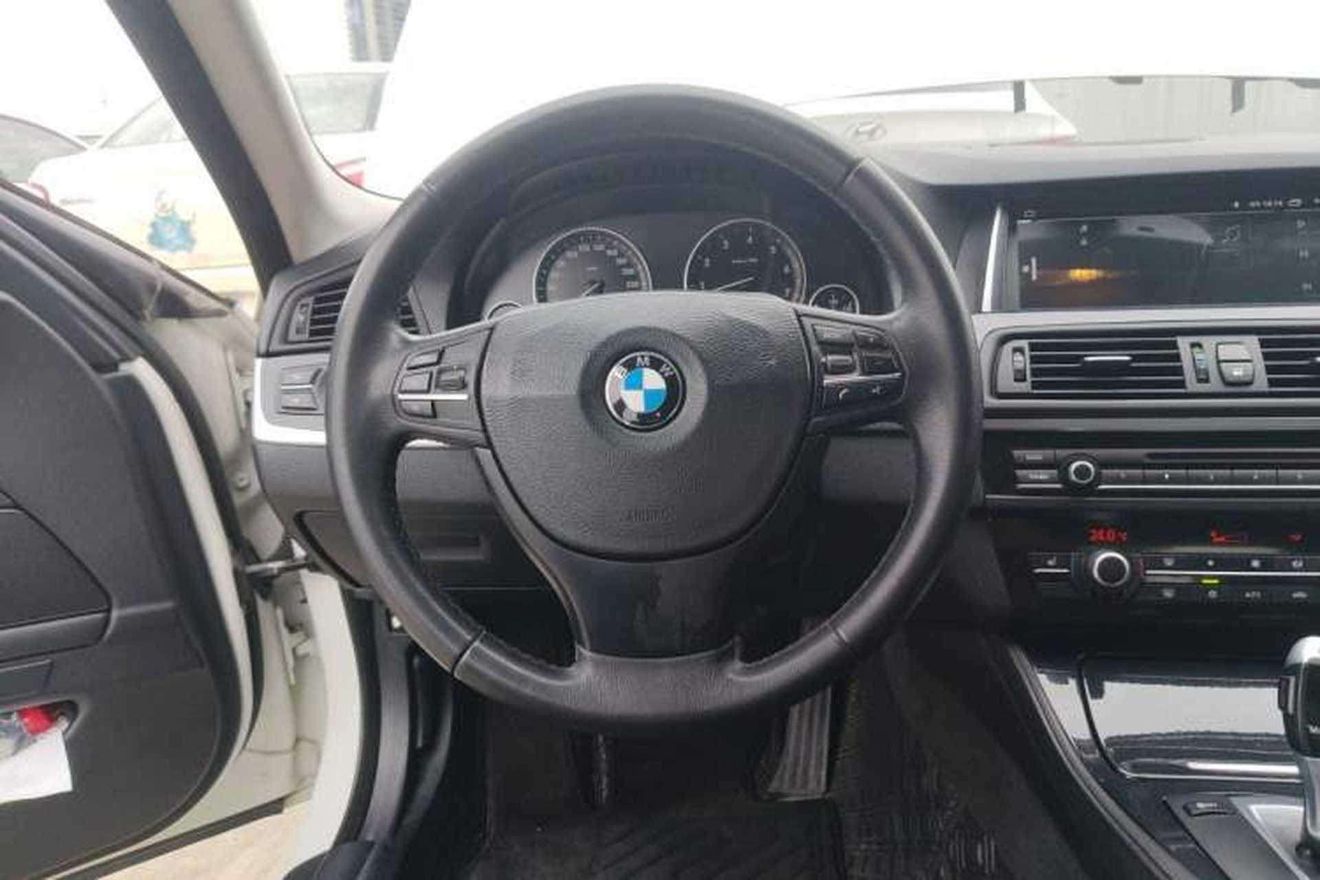 Used BMW 5 Series 2012 520Li Elegant Edition Steering Wheel