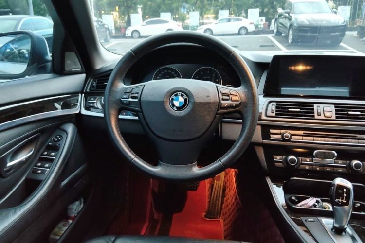 Used BMW 5 Series 2012 523Li Luxury Model Steering Wheel