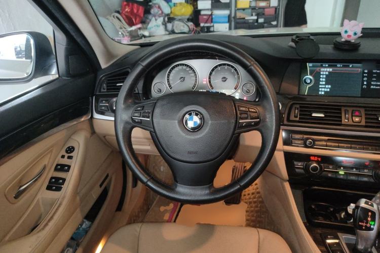 Used BMW 5 Series 2012 530Li Leading Model Steering Wheel
