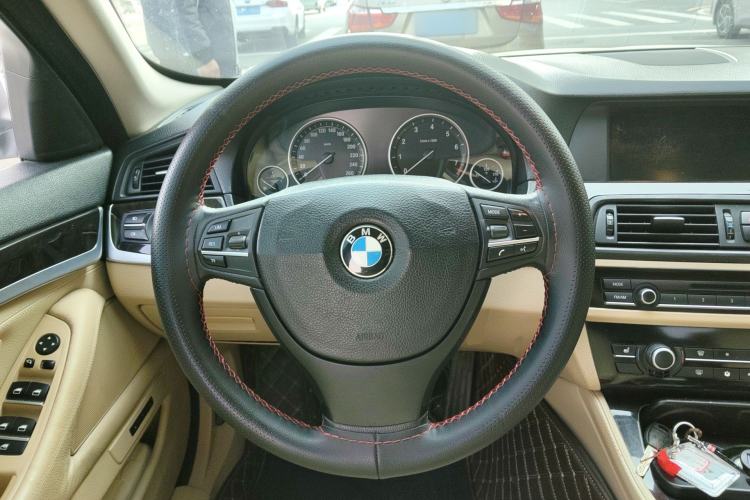 Used BMW 5 Series 2012 523Li Luxury Model Steering Wheel
