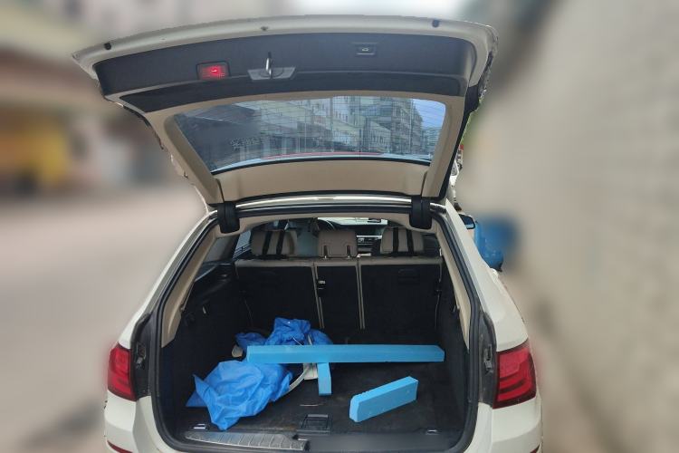 Used BMW 5 Series 2012 530i Sport Touring Trunk