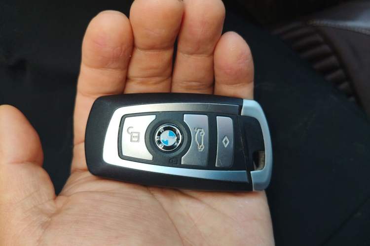 Used BMW 5 Series 2012 535Li Leading Model Vehicle Key
