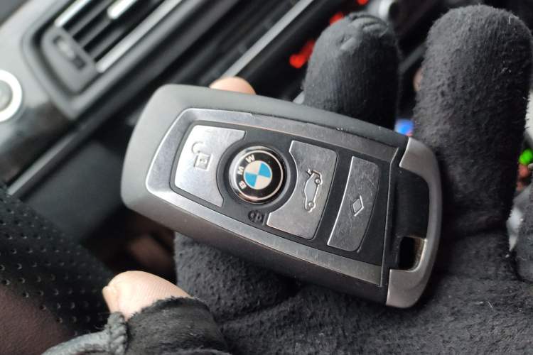 Used BMW 5 Series 2012 523Li Leading Model Vehicle Key