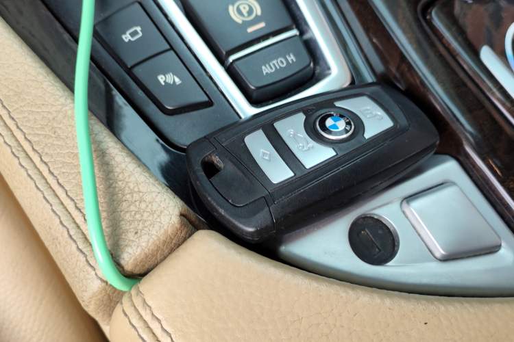 Used BMW 5 Series 2012 523Li Luxury Model Vehicle Key