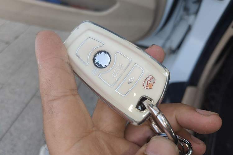 Used BMW 5 Series 2012 523Li Luxury Model Vehicle Key