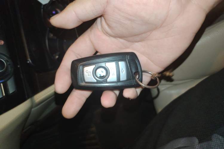 Used BMW 5 Series 2012 523Li Luxury Model Vehicle Key