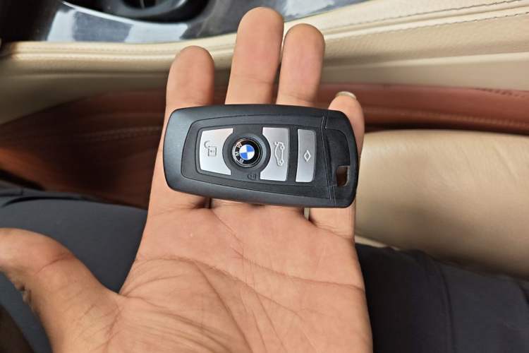 Used BMW 5 Series 2012 523Li Luxury Model Vehicle Key