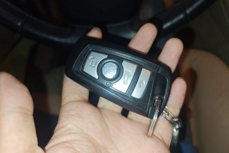 Used BMW 5 Series 2012 523Li Leading Model Vehicle Key
