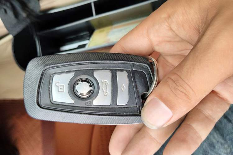 Used BMW 5 Series 2012 523Li Leading Model Vehicle Key
