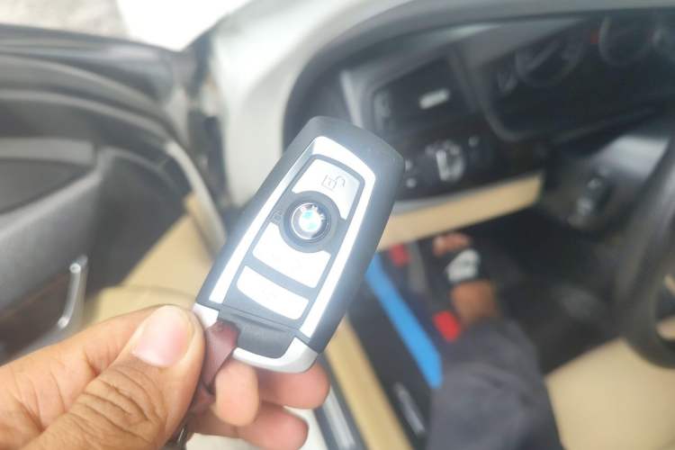 Used BMW 5 Series 2012 523Li Leading Model Vehicle Key