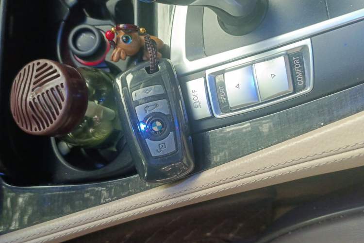 Used BMW 5 Series 2012 530Li Leading Model Vehicle Key