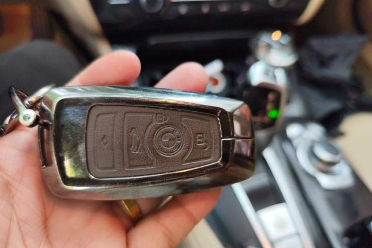 Used BMW 5 Series 2012 523Li Leading Model Vehicle Key