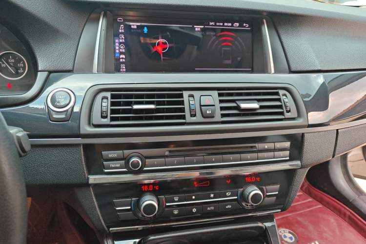 Used BMW 5 Series 2012 520Li Elegant Edition Audio And AC Panel
