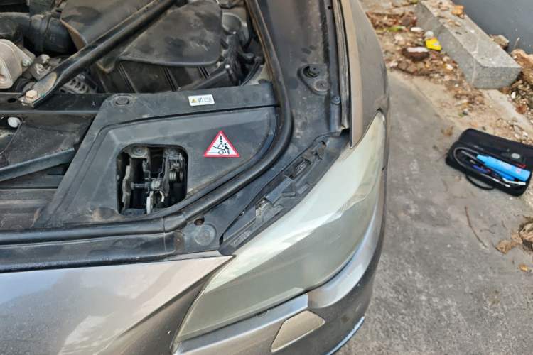 Used BMW 5 Series 2012 523Li Leading Model Engine Bay Left