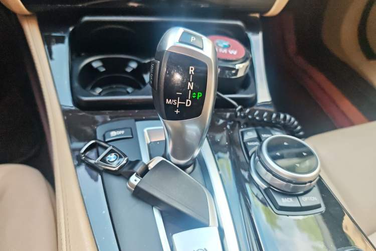 Used BMW 5 Series 2012 523Li Leading Model Gear Lever