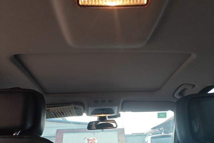 Used BMW 5 Series 2012 520Li Elegant Edition Headliner