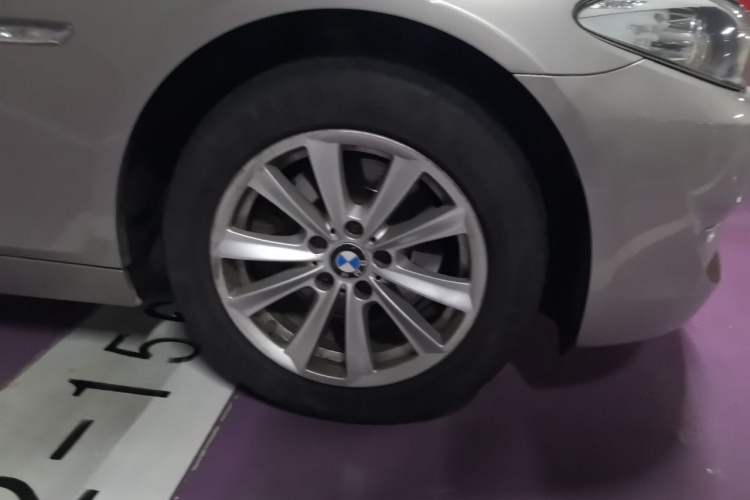 Used BMW 5 Series 2012 523Li Leading Model Right Front Wheel Hub