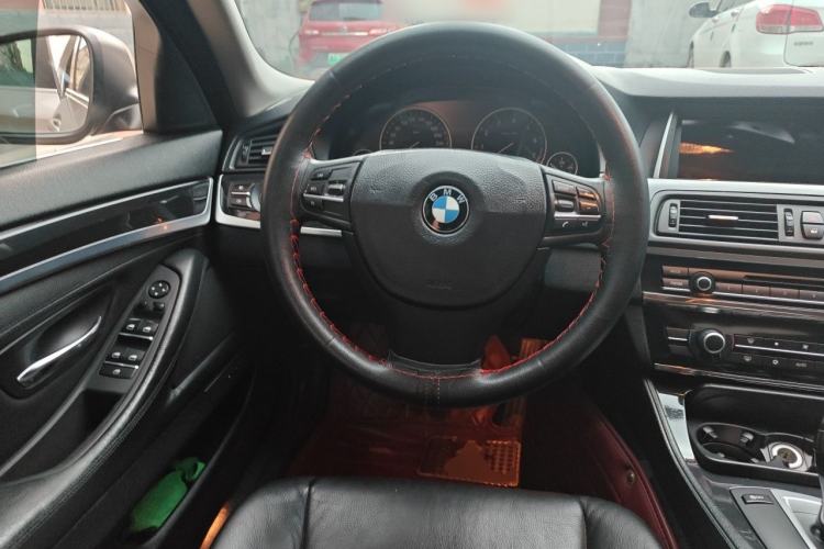 Used BMW 5 Series 2012 520Li Elegant Edition Steering Wheel