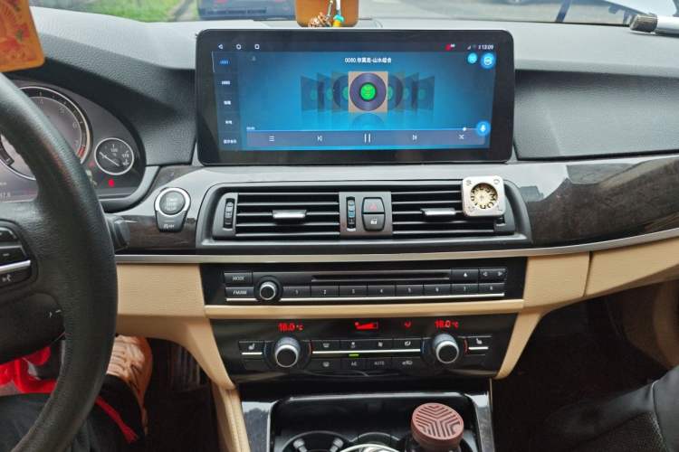 Used BMW 5 Series 2013 525Li Luxury Model Audio And AC Panel