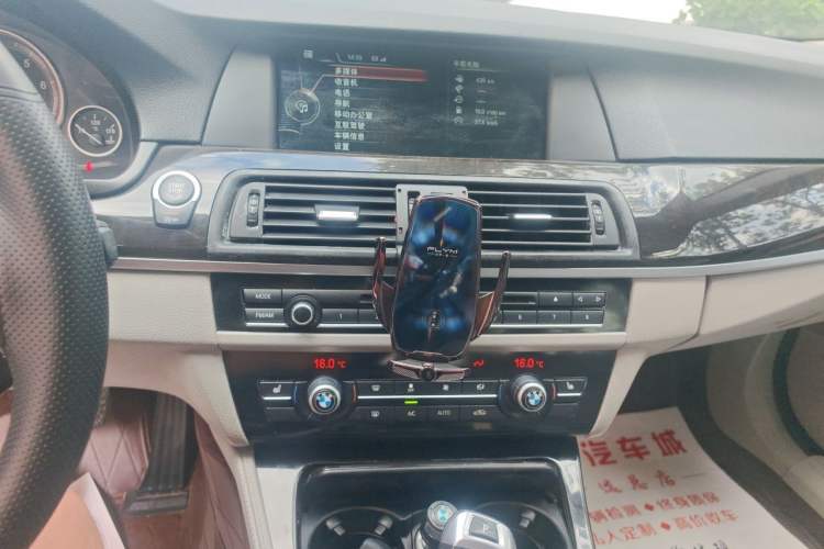 Used BMW 5 Series 2013 525Li Luxury Model Audio And AC Panel
