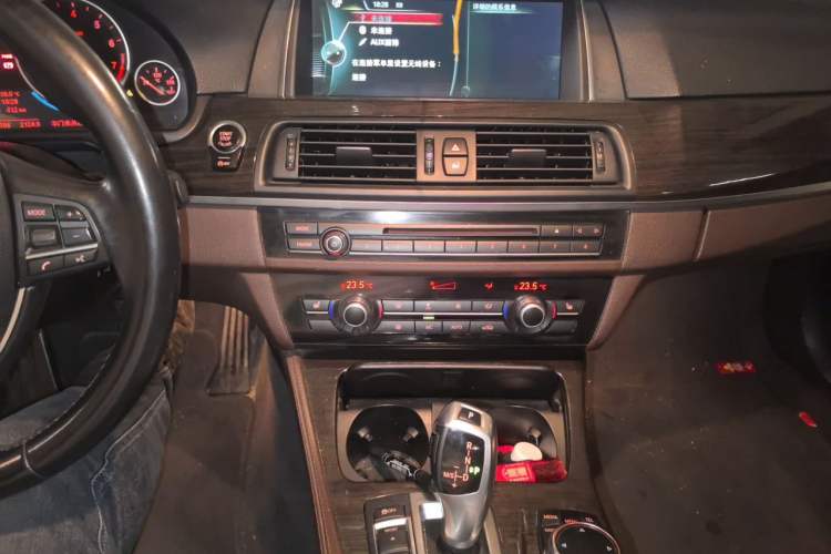 Used BMW 5 Series 2013 525Li Luxury Model Audio And AC Panel