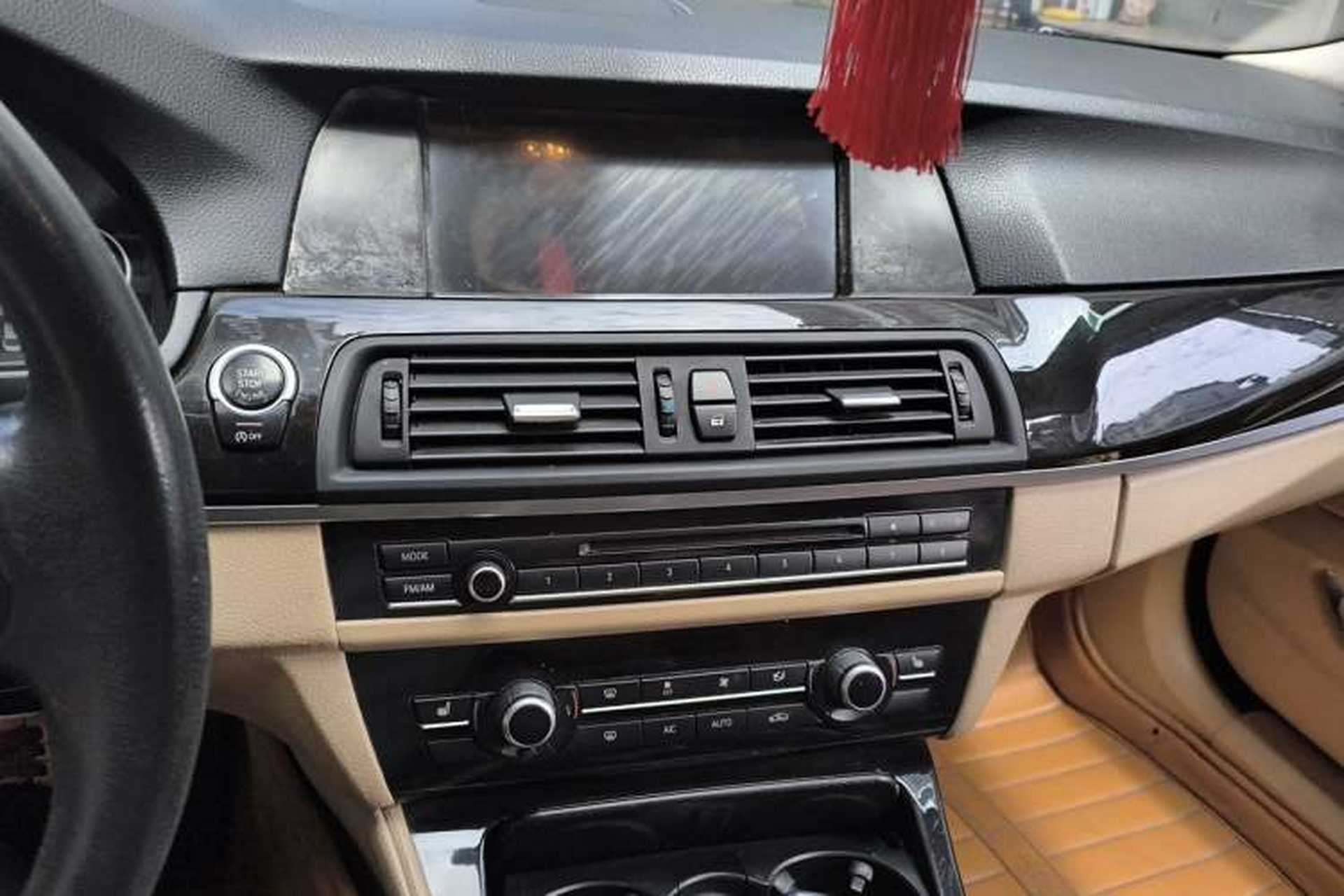 Used BMW 5 Series 2013 525Li Leading Model Audio And AC Panel