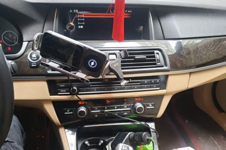 Used BMW 5 Series 2013 525Li Leading Model Audio And AC Panel