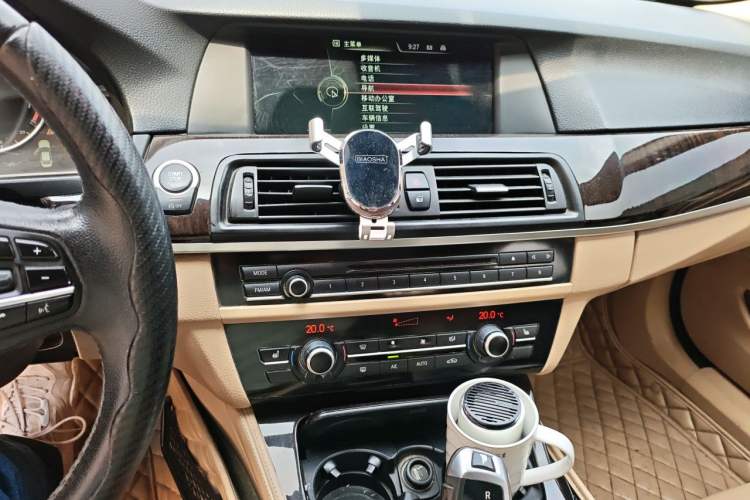 Used BMW 5 Series 2013 525Li Luxury Model Audio And AC Panel