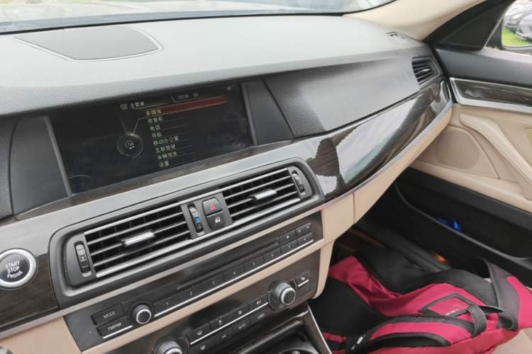 Used BMW 5 Series 2013 530Li Leading Model Audio And AC Panel