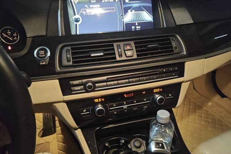 Used BMW 5 Series 2013 525Li Leading Model Audio And AC Panel