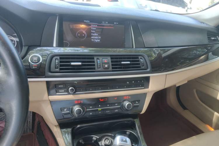 Used BMW 5 Series 2013 525Li Leading Model Audio And AC Panel