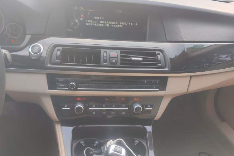 Used BMW 5 Series 2013 525Li Luxury Model Audio And AC Panel