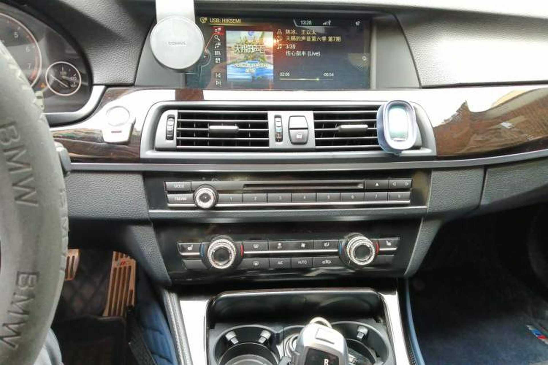 Used BMW 5 Series 2013 525Li Luxury Model Audio And AC Panel